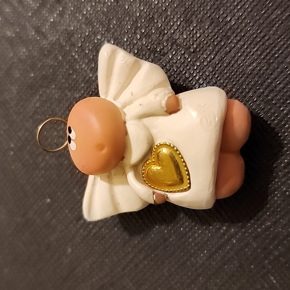2001 Kirk's Kritters Russ Angel Cheeks Heart ❤️  Pin